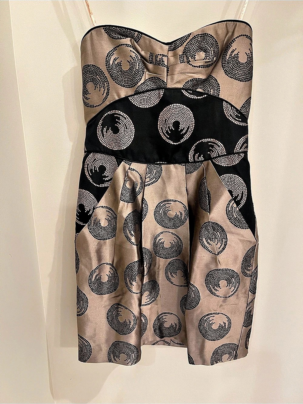 BCBGMAXAZRIA Strapless Mini Dress in Black & Beige Size 0